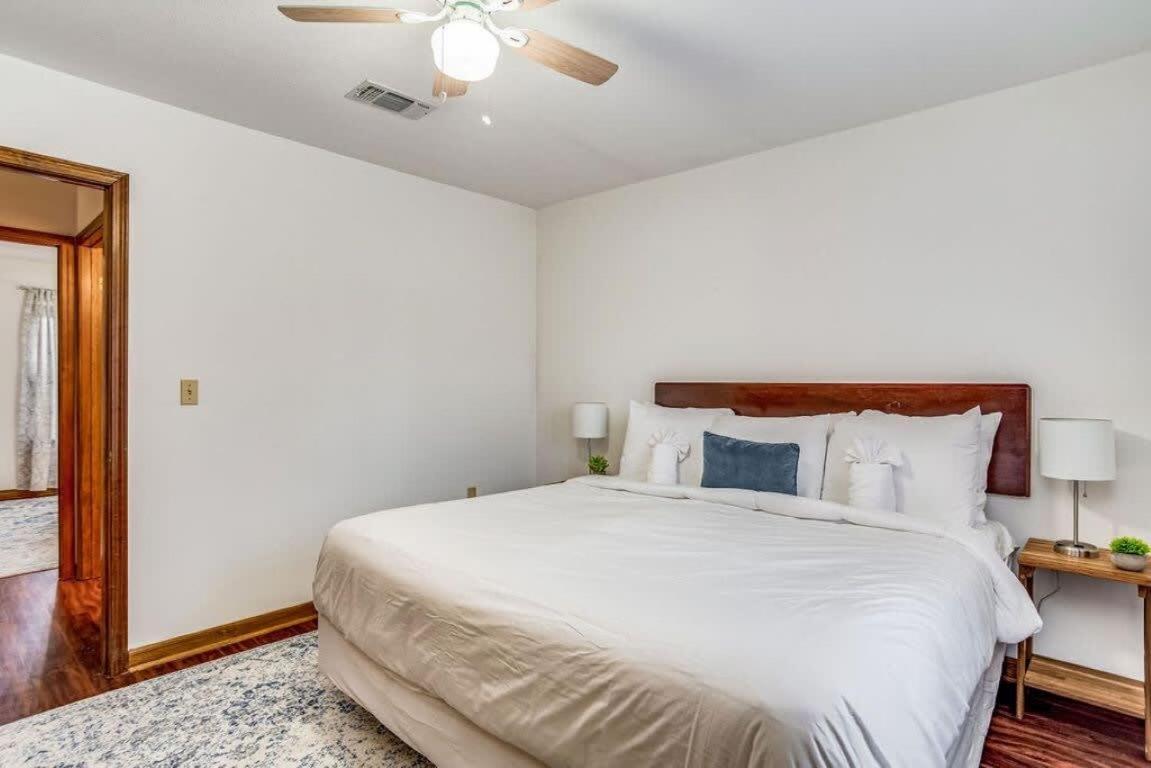 Brilliant In Bellview-Back Unit-- Mins To Nas Pensacola, Beach, Shopping Buitenkant foto
