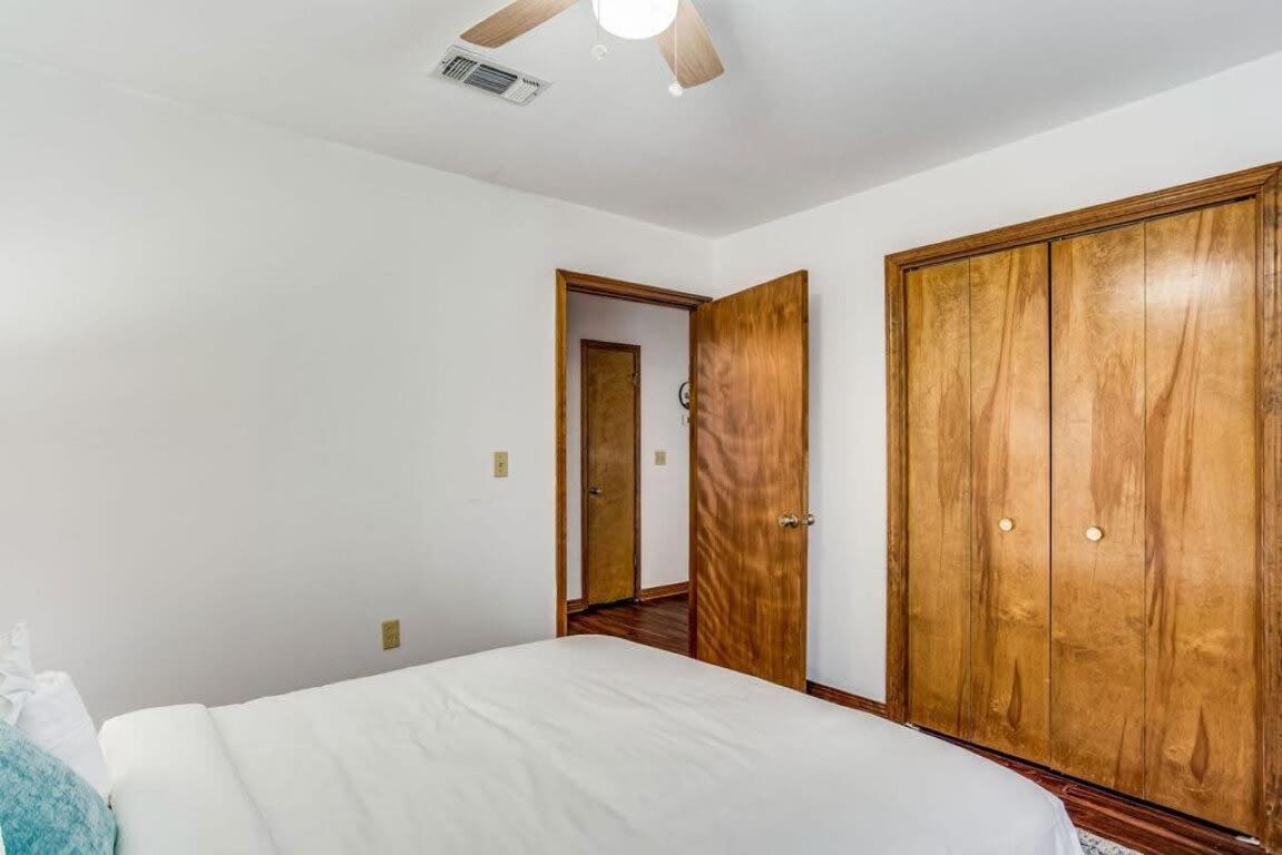 Brilliant In Bellview-Back Unit-- Mins To Nas Pensacola, Beach, Shopping Buitenkant foto