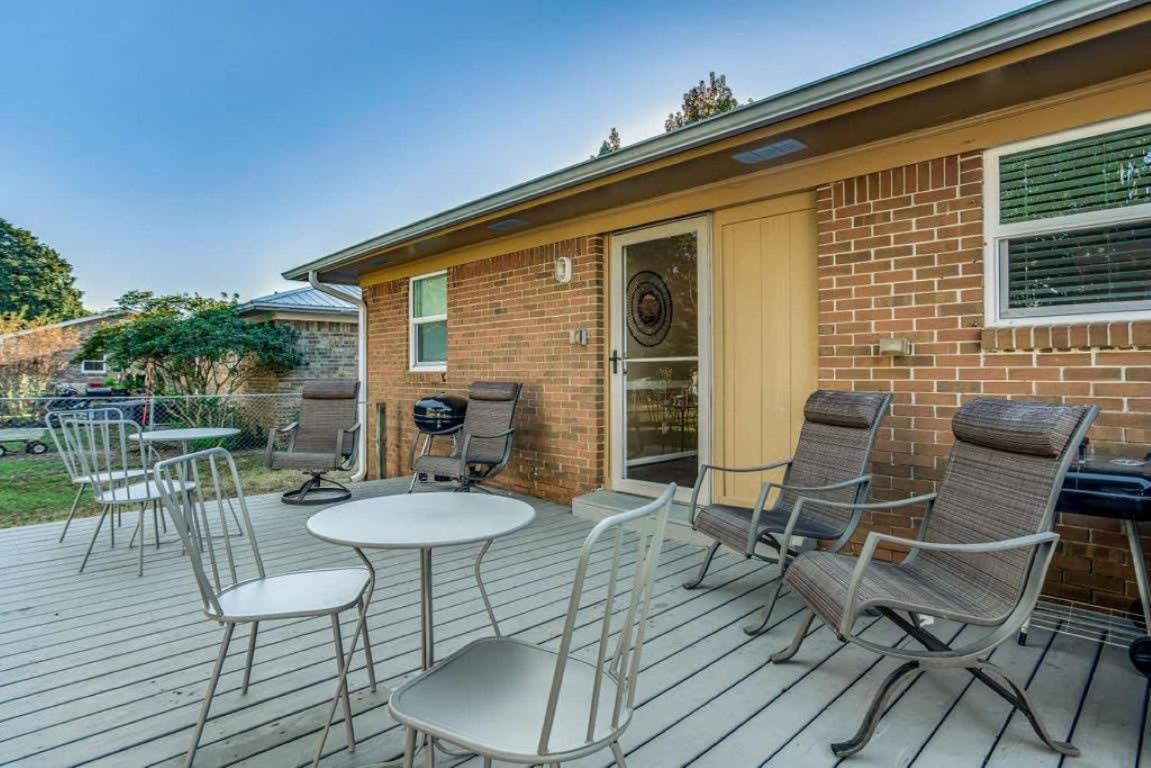 Brilliant In Bellview-Back Unit-- Mins To Nas Pensacola, Beach, Shopping Buitenkant foto