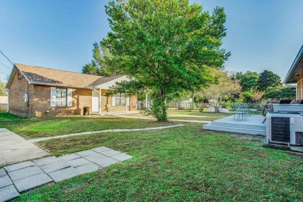 Brilliant In Bellview-Back Unit-- Mins To Nas Pensacola, Beach, Shopping Buitenkant foto