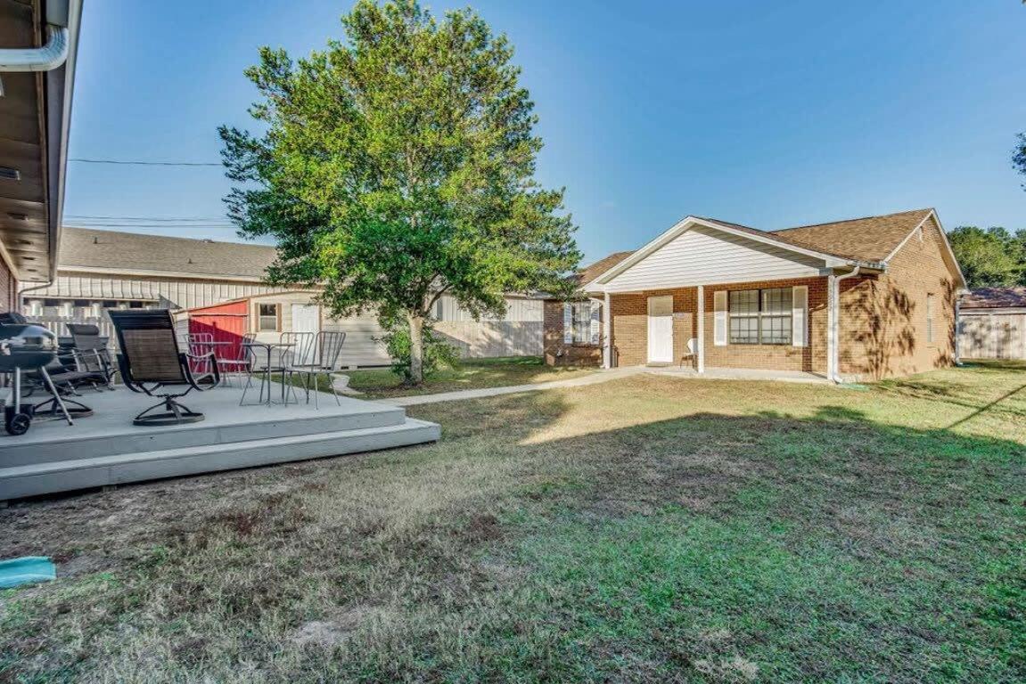 Brilliant In Bellview-Back Unit-- Mins To Nas Pensacola, Beach, Shopping Buitenkant foto