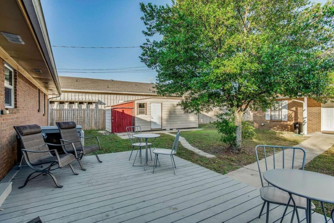 Brilliant In Bellview-Back Unit-- Mins To Nas Pensacola, Beach, Shopping Buitenkant foto