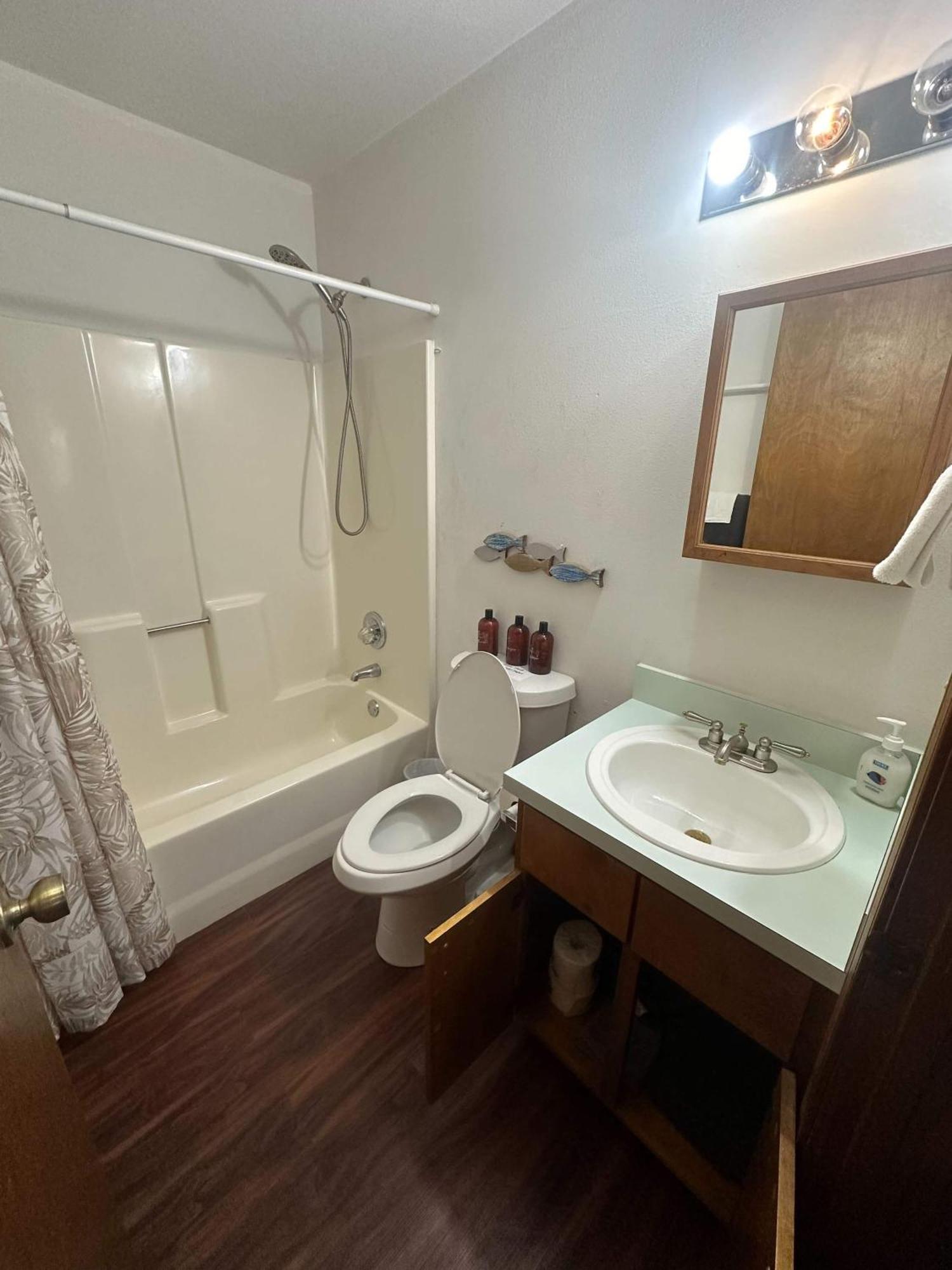 Brilliant In Bellview-Back Unit-- Mins To Nas Pensacola, Beach, Shopping Buitenkant foto
